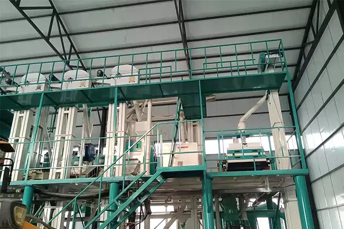 Machine à farine de maïs / Ligne de production de broyage de maïs